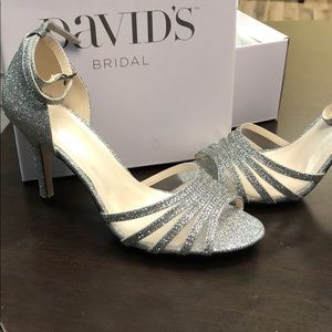 Brand new never worn they are too big for me